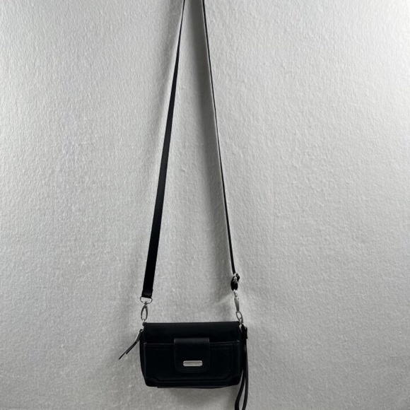 Baggallini Black Crossbody RFDI Crossbody Cardholder Wallet Phone Case - Picture 1 of 9